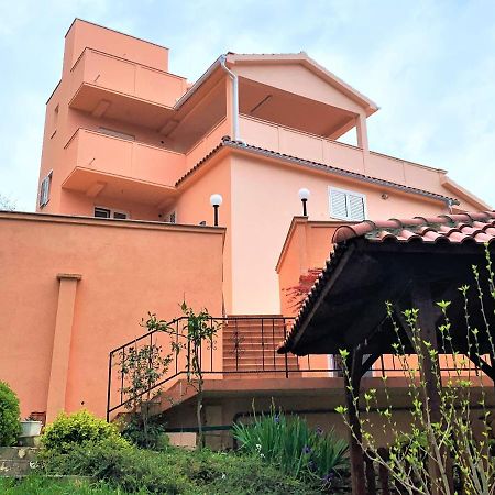 Apartment&Rooms Milak Rab Town Buitenkant foto