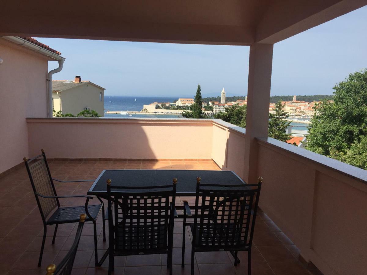 Apartment&Rooms Milak Rab Town Buitenkant foto