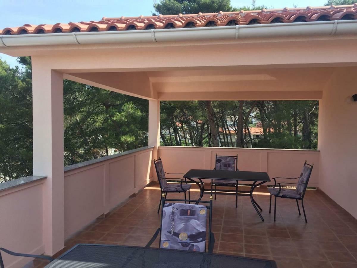 Apartment&Rooms Milak Rab Town Buitenkant foto