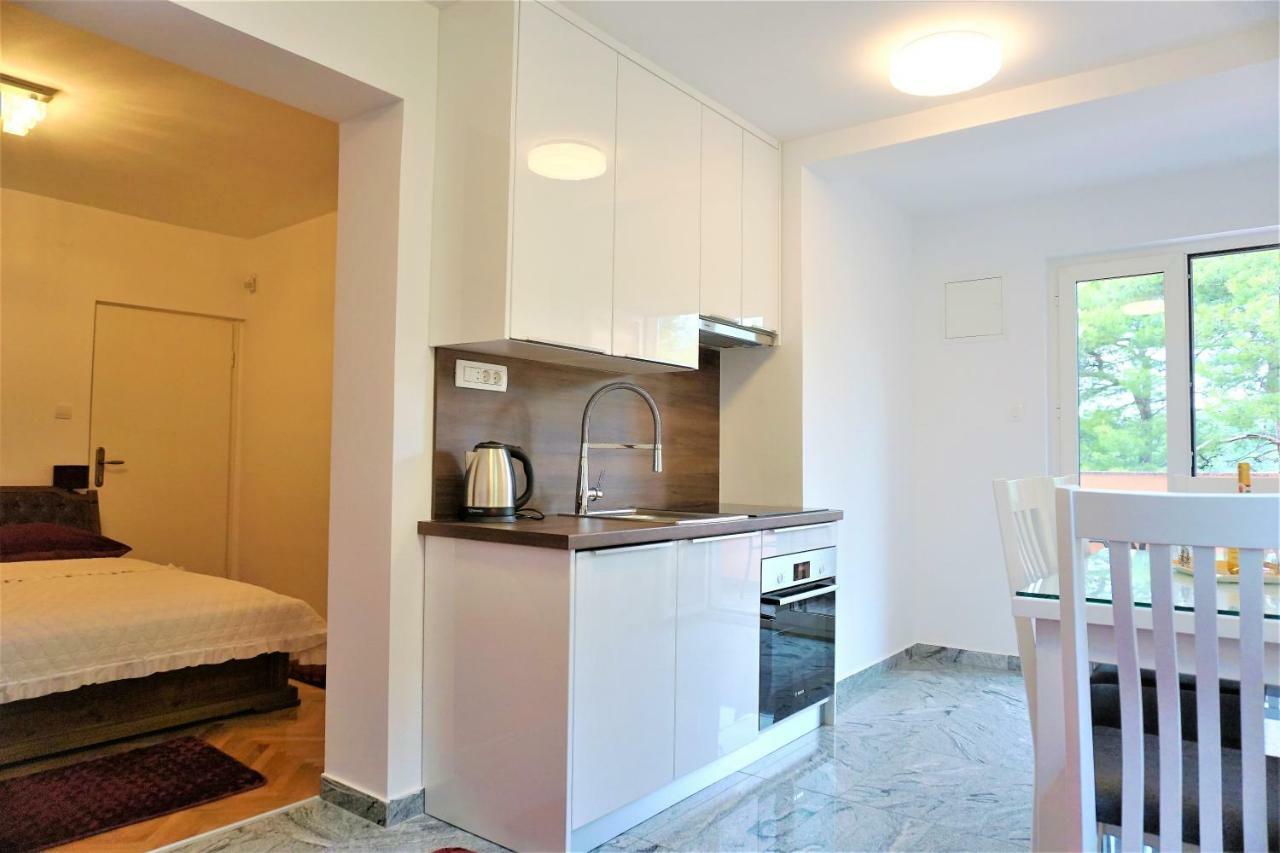 Apartment&Rooms Milak Rab Town Buitenkant foto